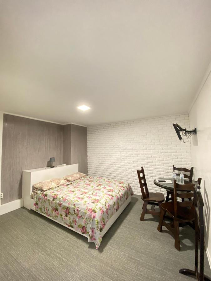 Bed and Breakfast Саквояж Вокзал Leopoli Esterno foto